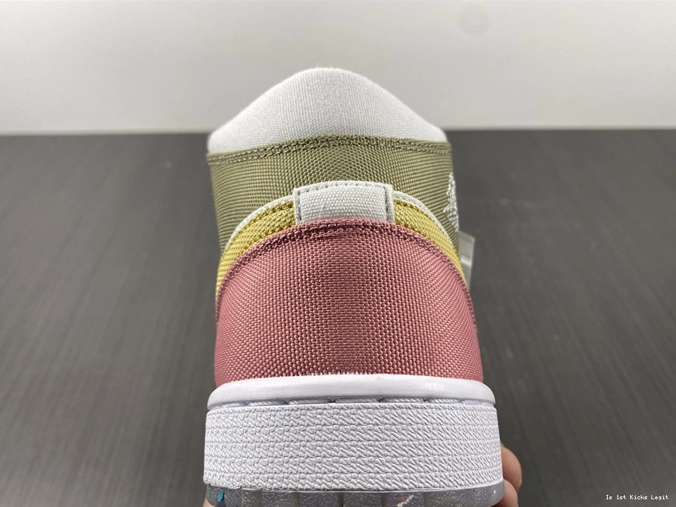 SE Green  (GS) Pastel Grind DJ0338-100 Jordan 1 Vivid Mid 0425